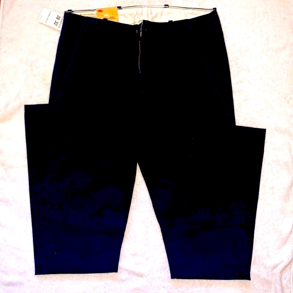 Levi’s Black Chino